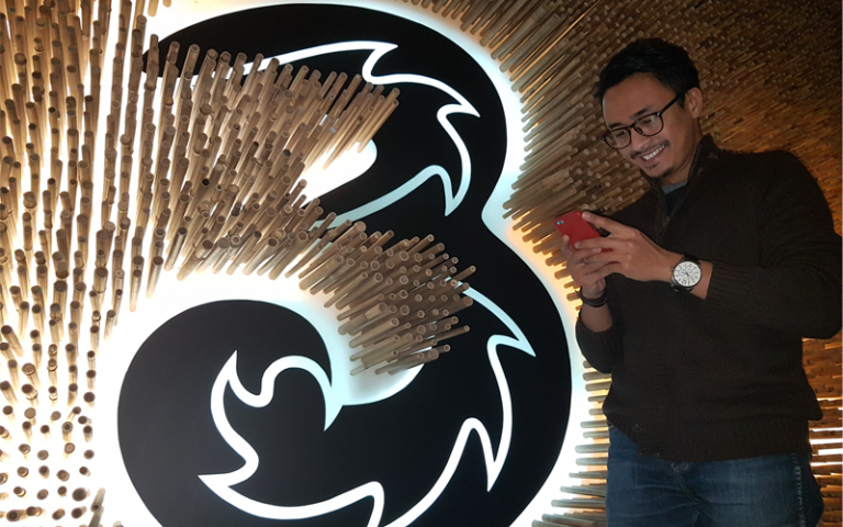 Paket Bebas Bicara GSM Tri, Bikin Lebaran Semakin Happy